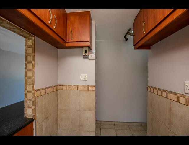 2 BEDROOM APARTMENT RENTED IN MORNINGSIDE